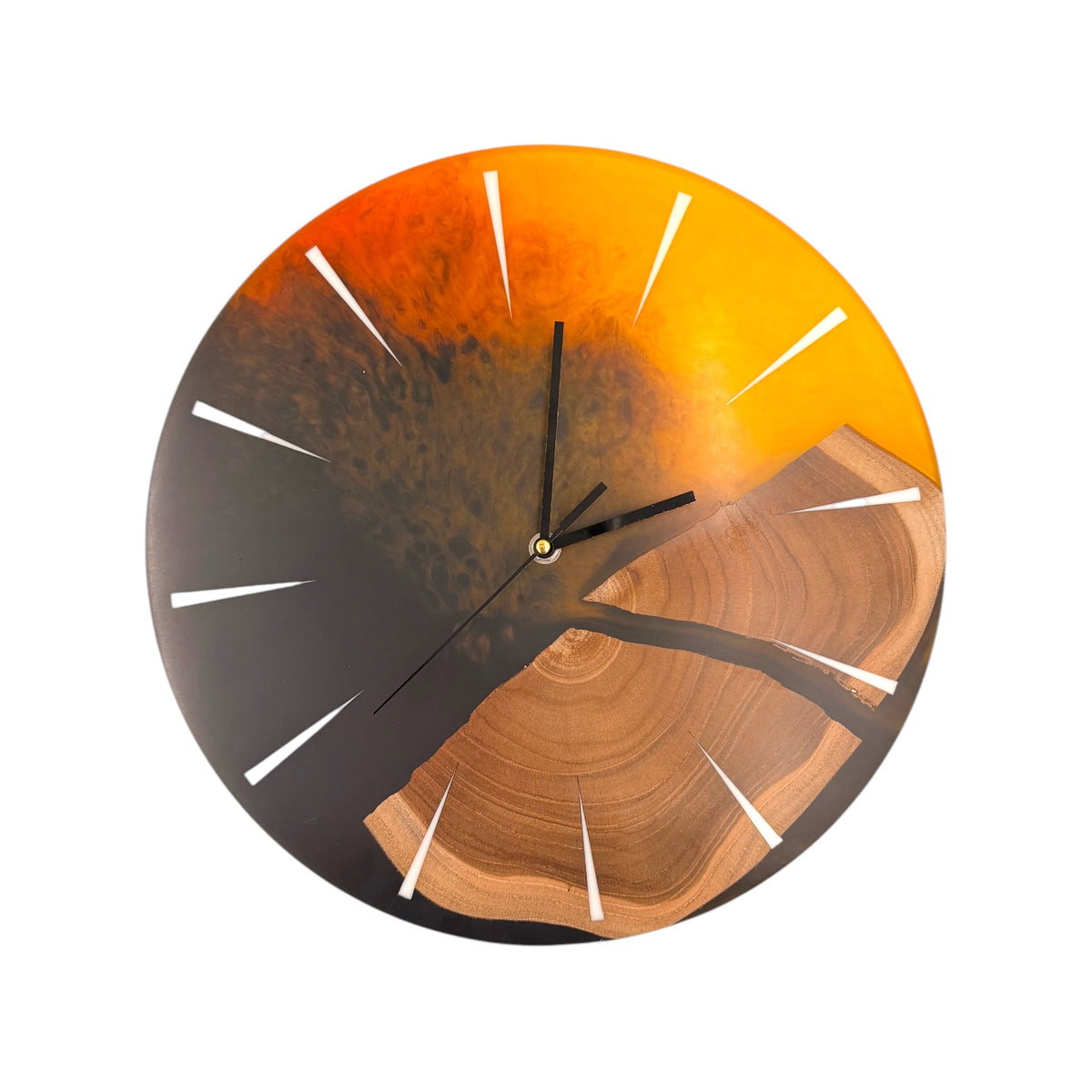 Grande horloge murale en résine époxy