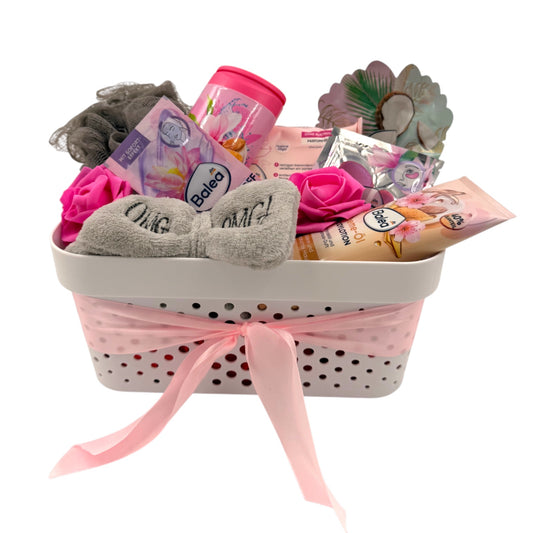 "Wellness Evening" gift basket with Balea products